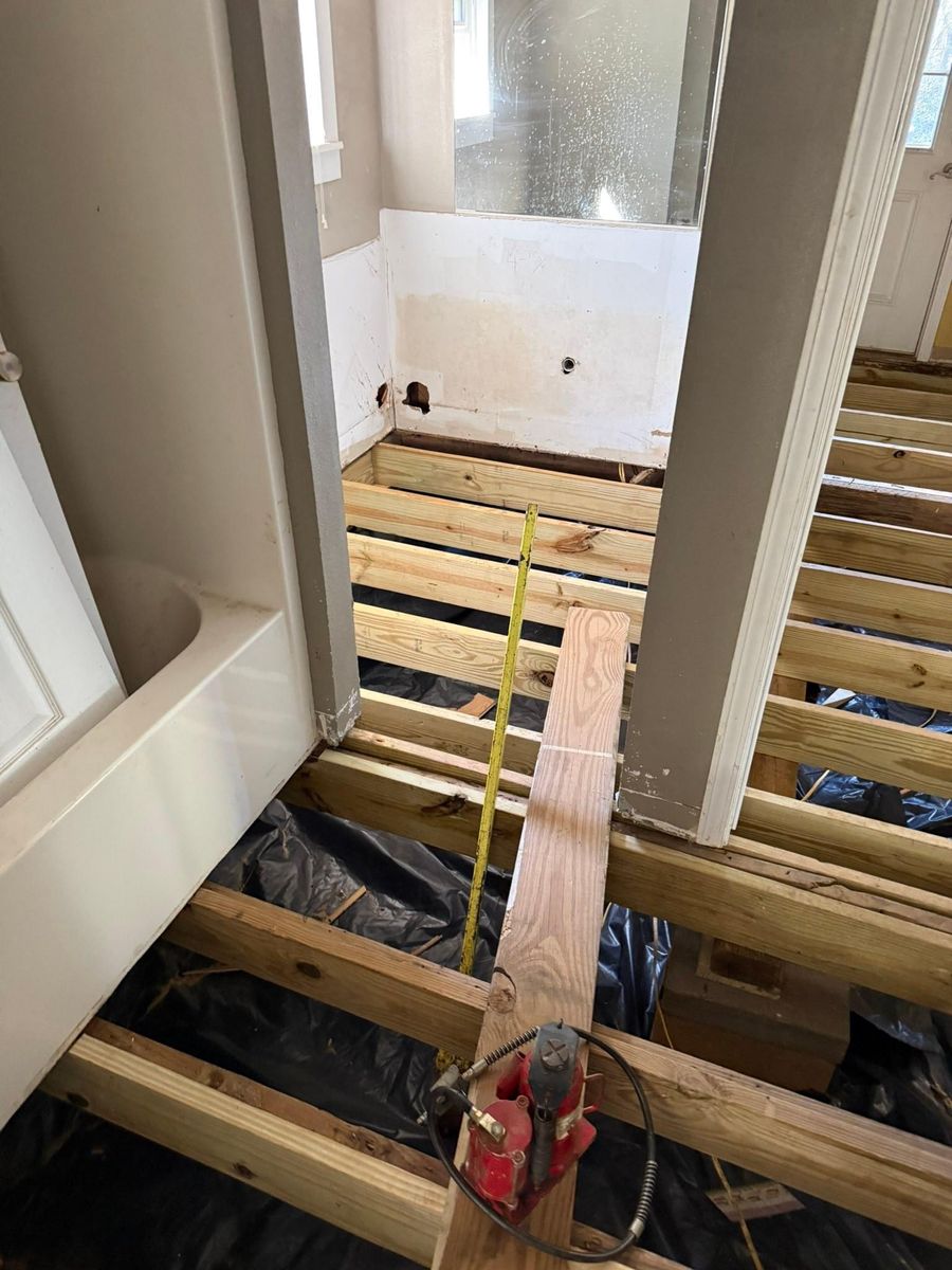 Flooring for Southland Fencing and Construction in Anniston, AL