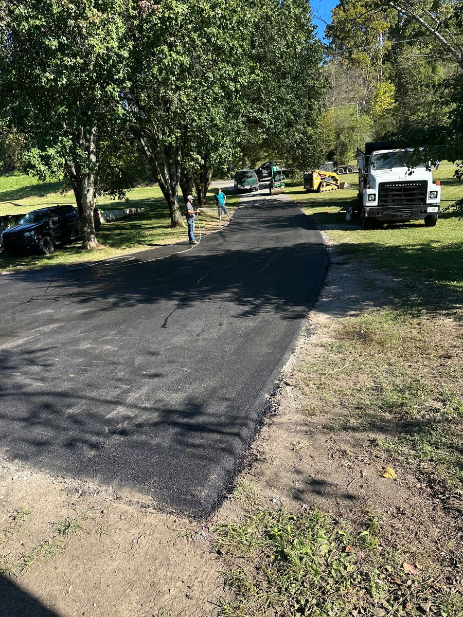 Asphalt Paving for Metzler Paving and Sealcoating in Jacksboro, TN