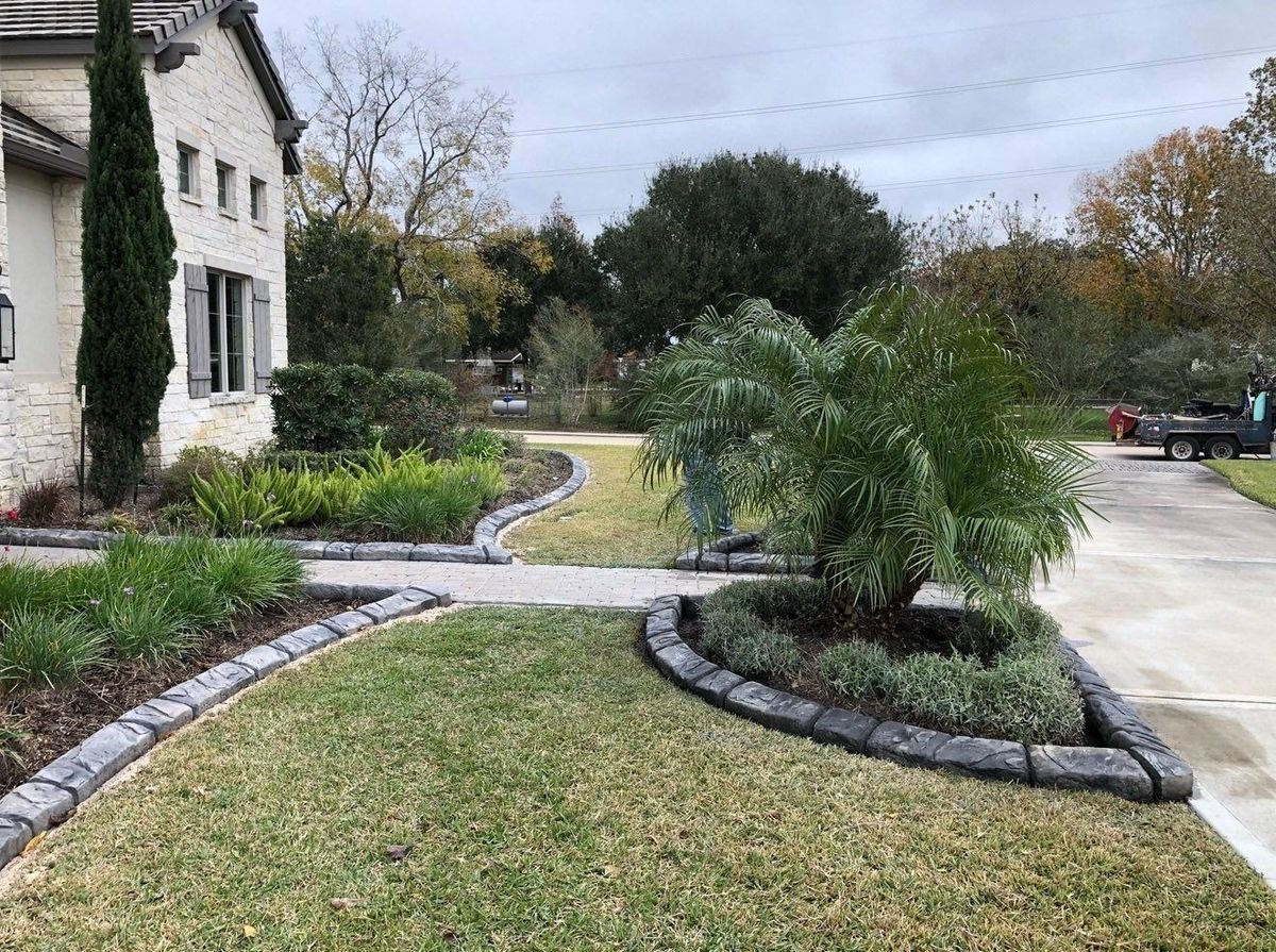 Landscaping for Texas Curb N Borders in Houston, TX
