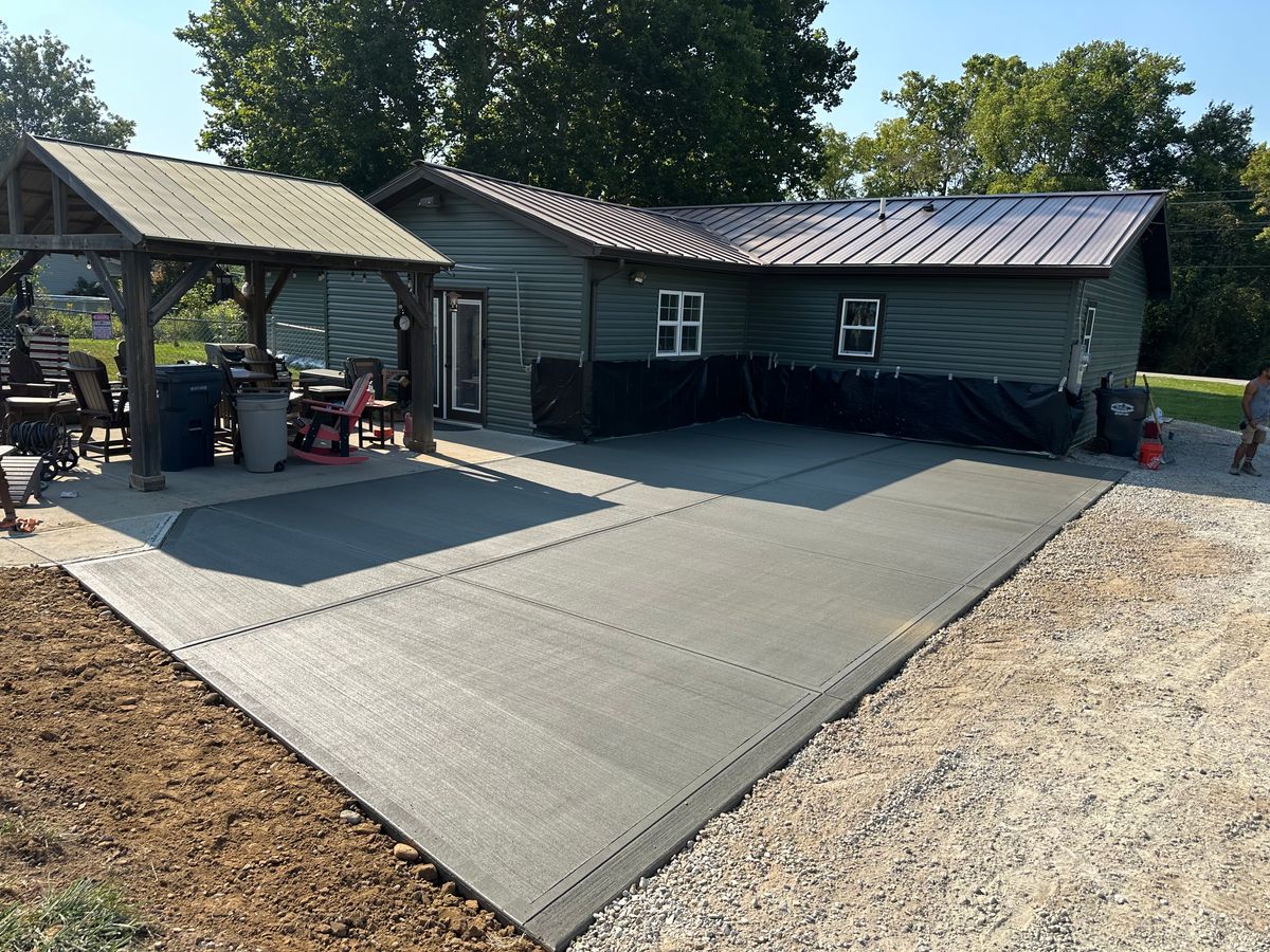 Concrete Patios & Driveways for Tanenbaum Services & Concrete in Florence, KY