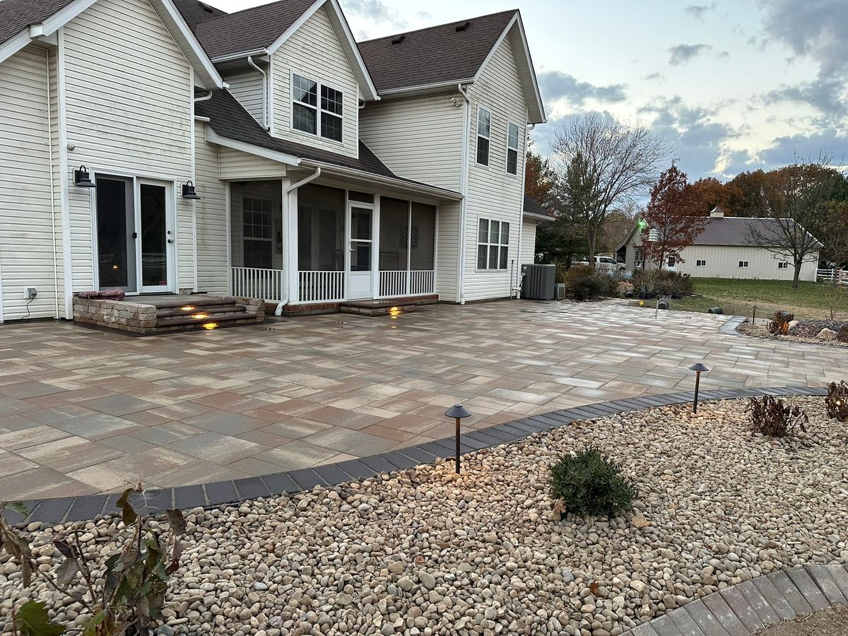 Landscape Installation for Mayfield Landscaping in Staunton, IL
