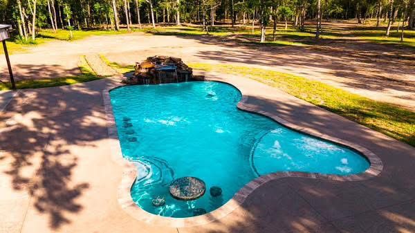 Pool Repairs and Remodels for Superior Backyard Builders LLC in Livingston, TX