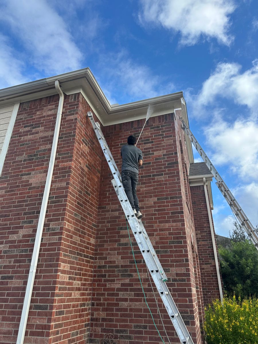 Powerwashing for GEOS Painting in New Braunfels, TX