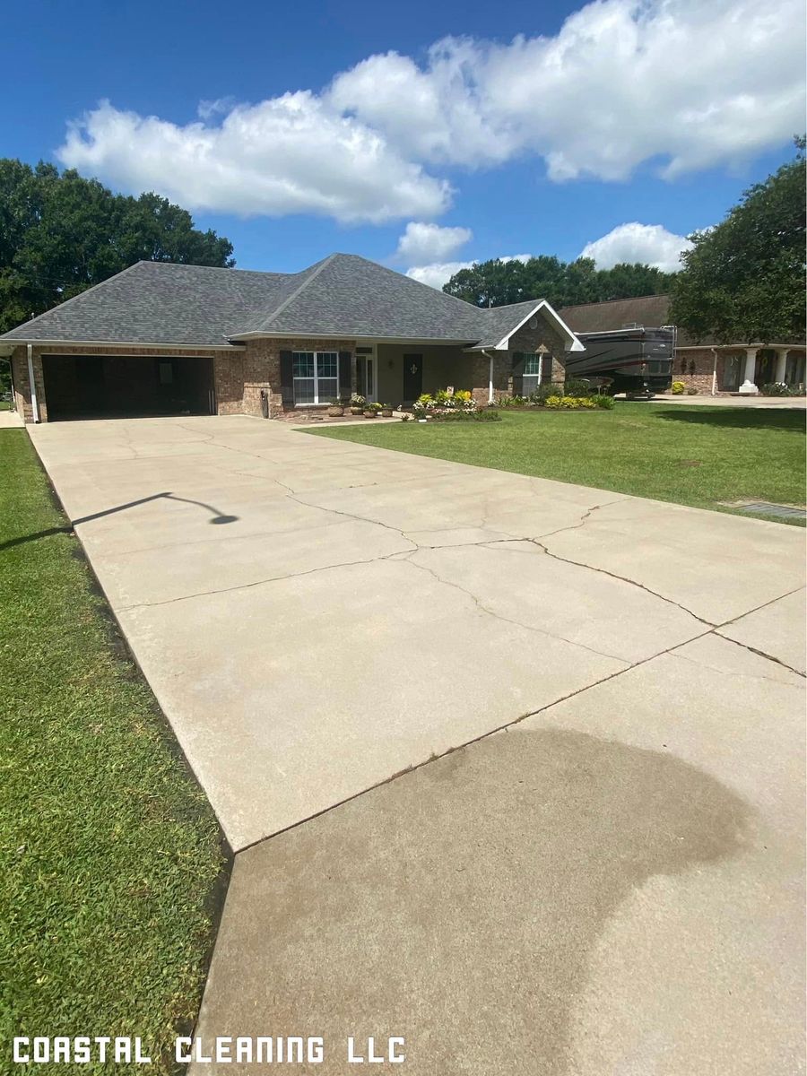 Concrete Cleaning for Coastal Cleaning LLC in Rayne, Louisiana