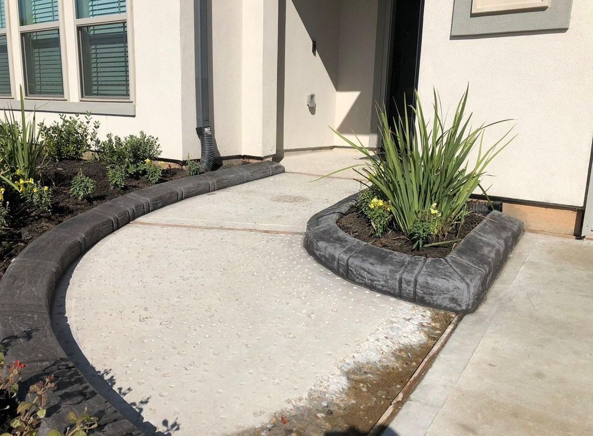 Landscaping for Texas Curb N Borders in Houston, TX