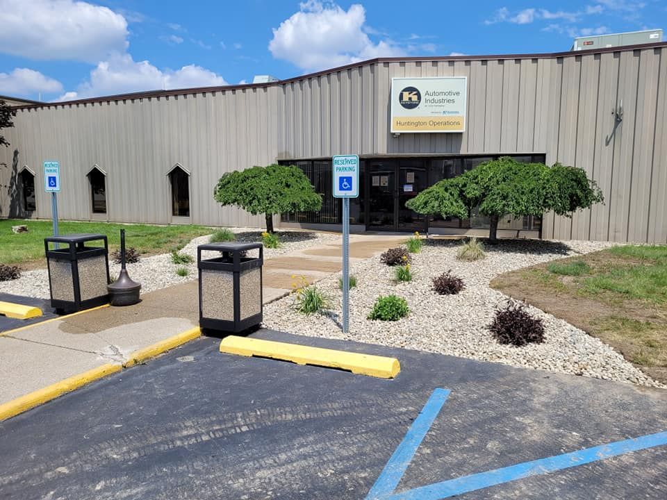 Tree & Shrub Care for Stout Mowing & Services LLC in Huntington, IN