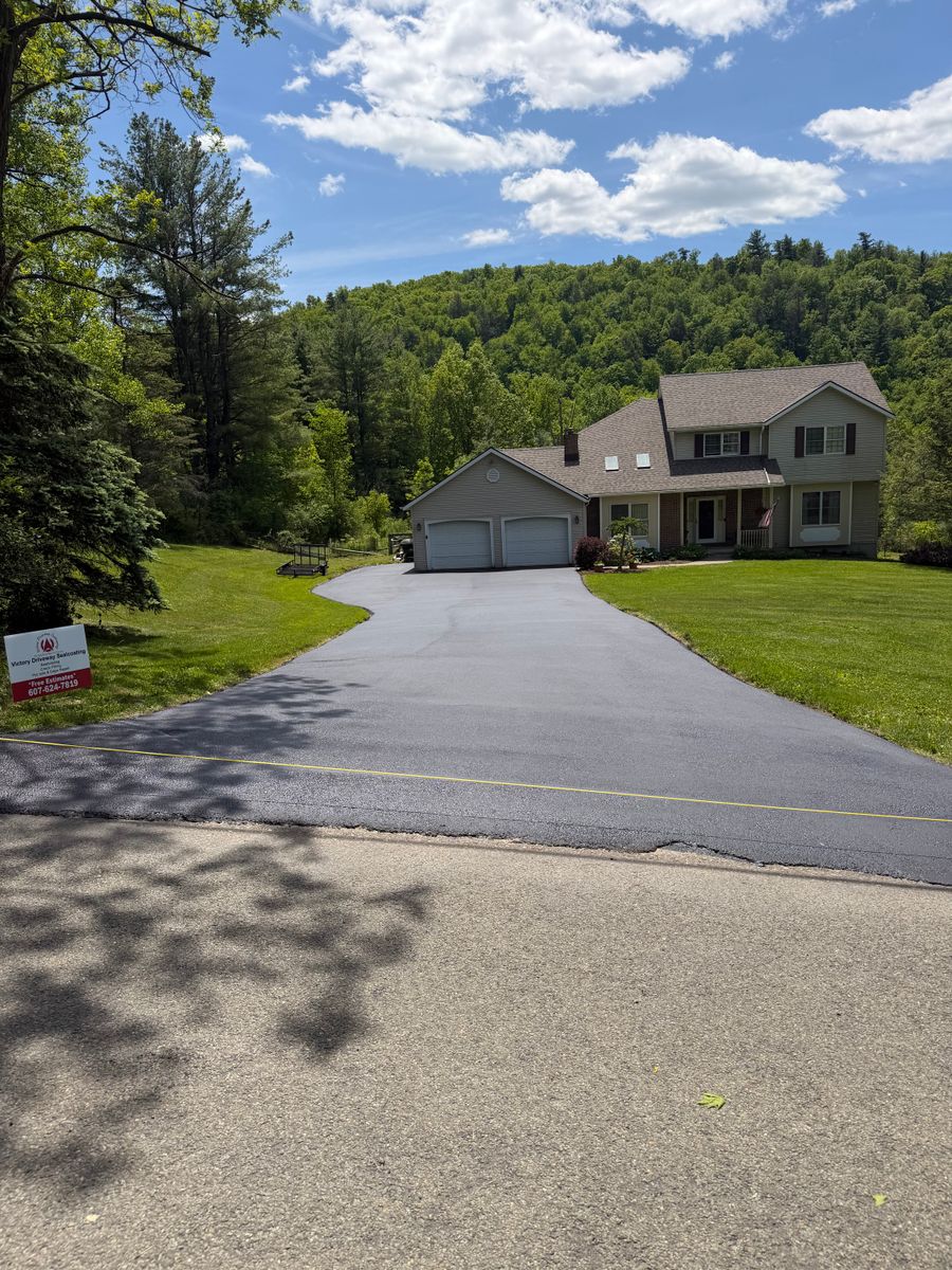 Sealcoating for Victory Driveway Sealcoating in Corning, NY