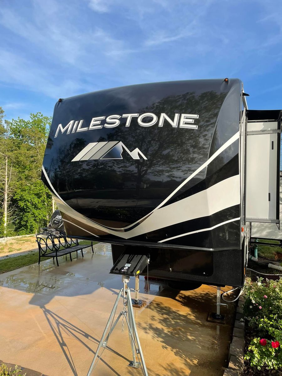 Boats, RVs Cleaning  for Cumberland Gap Pro Wash LLC in Harrogate, Tennessee