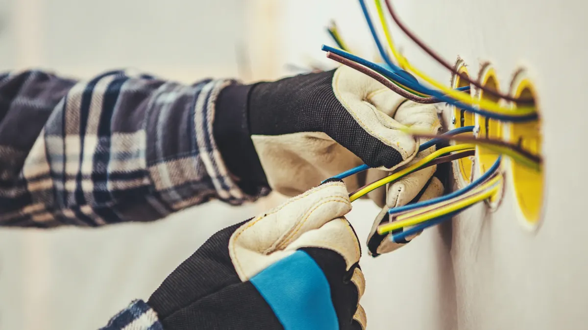 Electrical Wire Repair for Nominal Voltage in  Orlando, FL