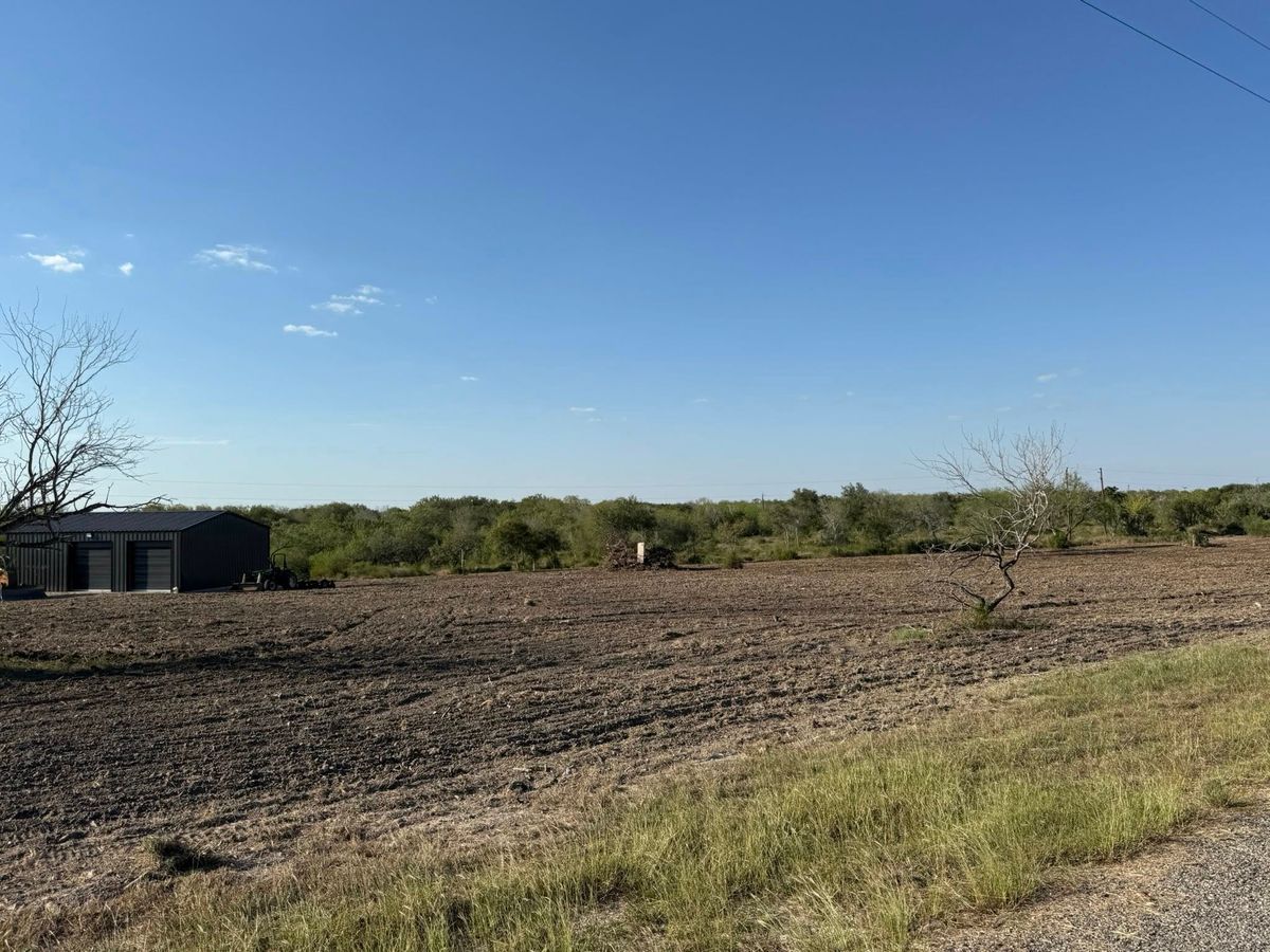 Property Grading for Strause Land Improvement & Construction in George West, TX