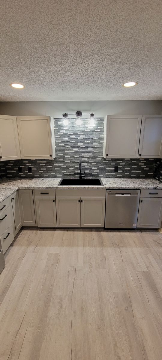 Carpentry for Middle Man Construction in Fall Branch, TN