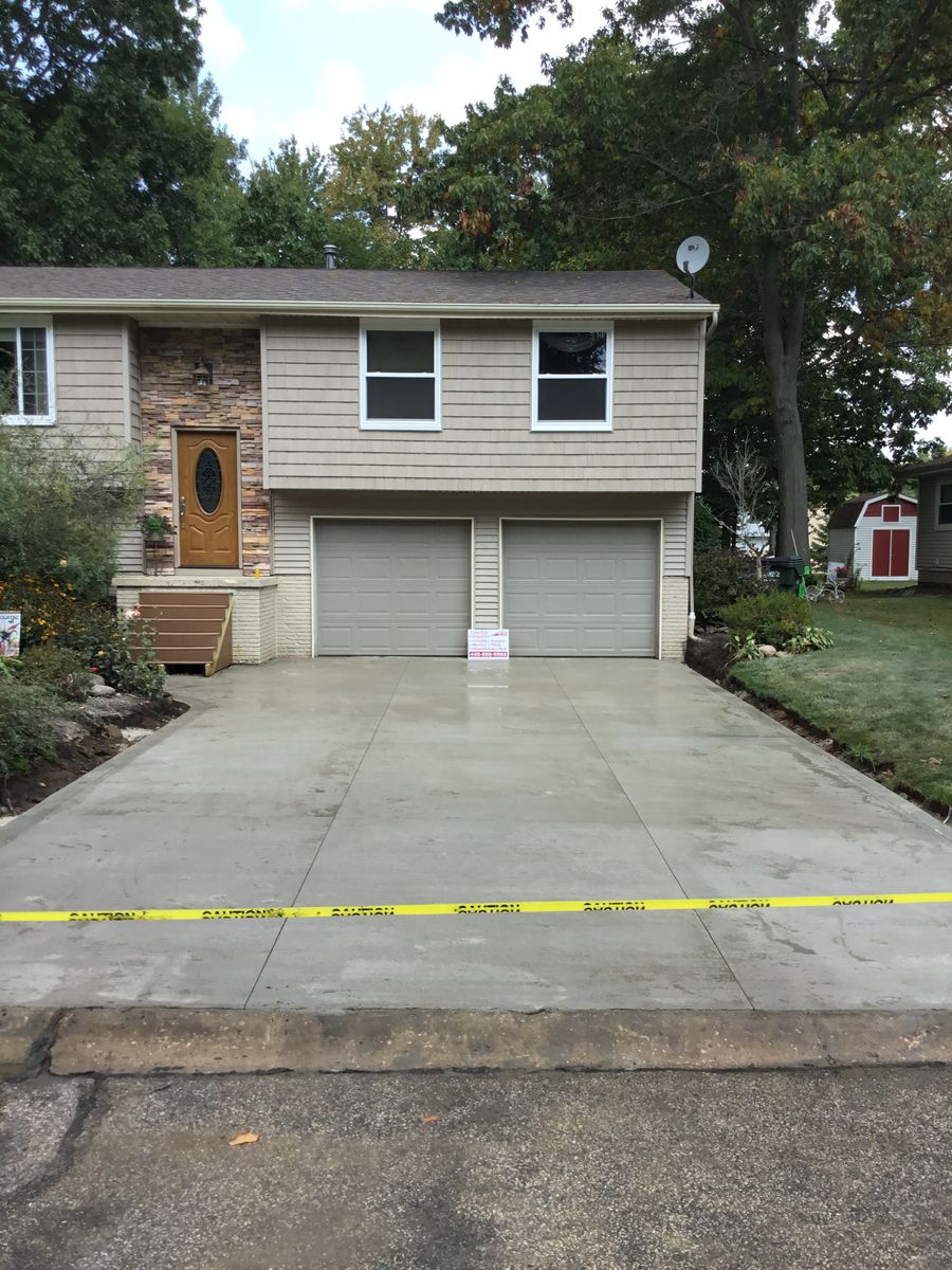 Concrete for Lake Erie Companies in Grand River, OH