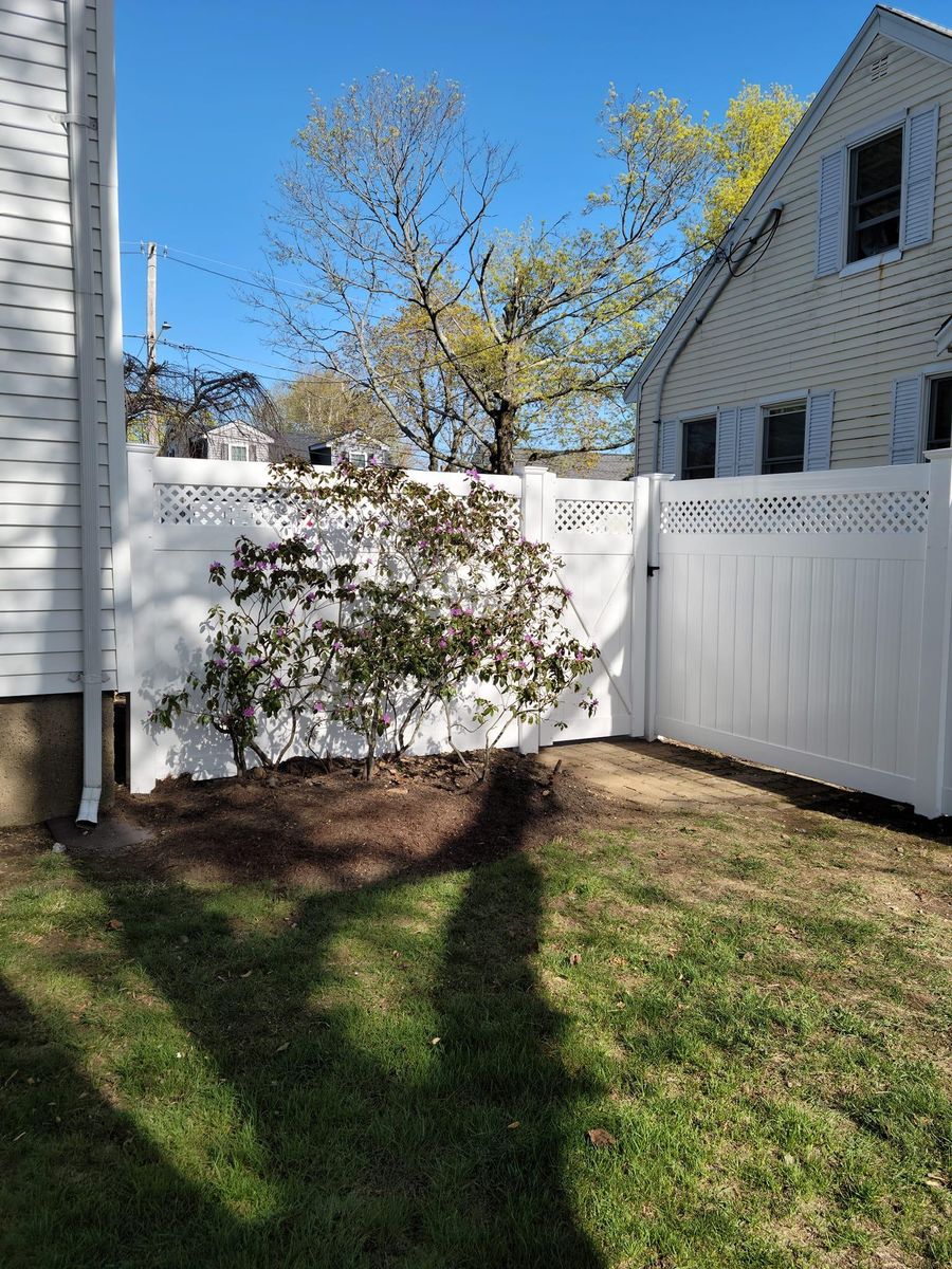 Vinyl Fencing Installation for Azorean Fence in Peabody, MA