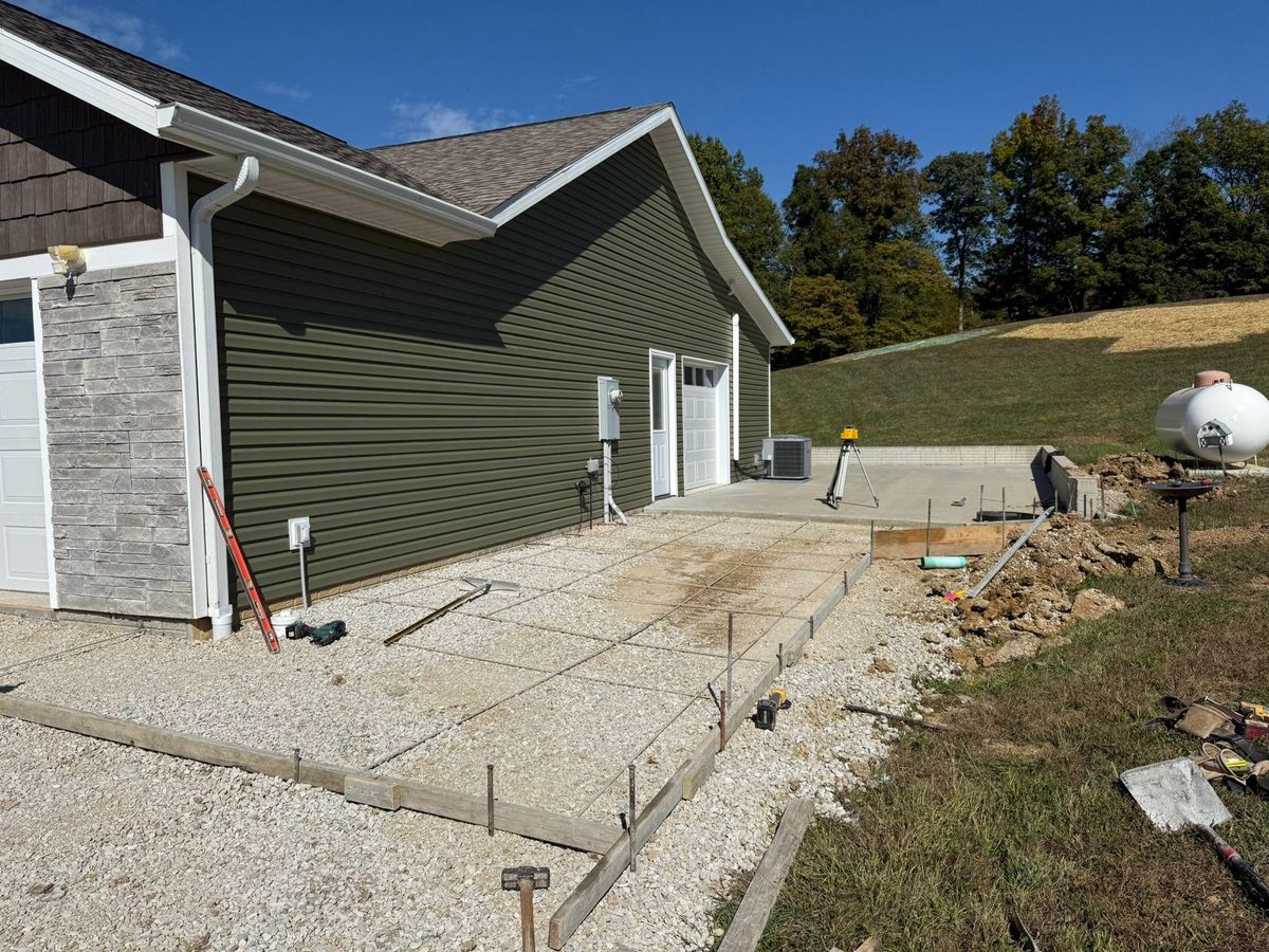 Driveways & Sidewalks for Whitfield Concrete Construction in Solsberry, IN
