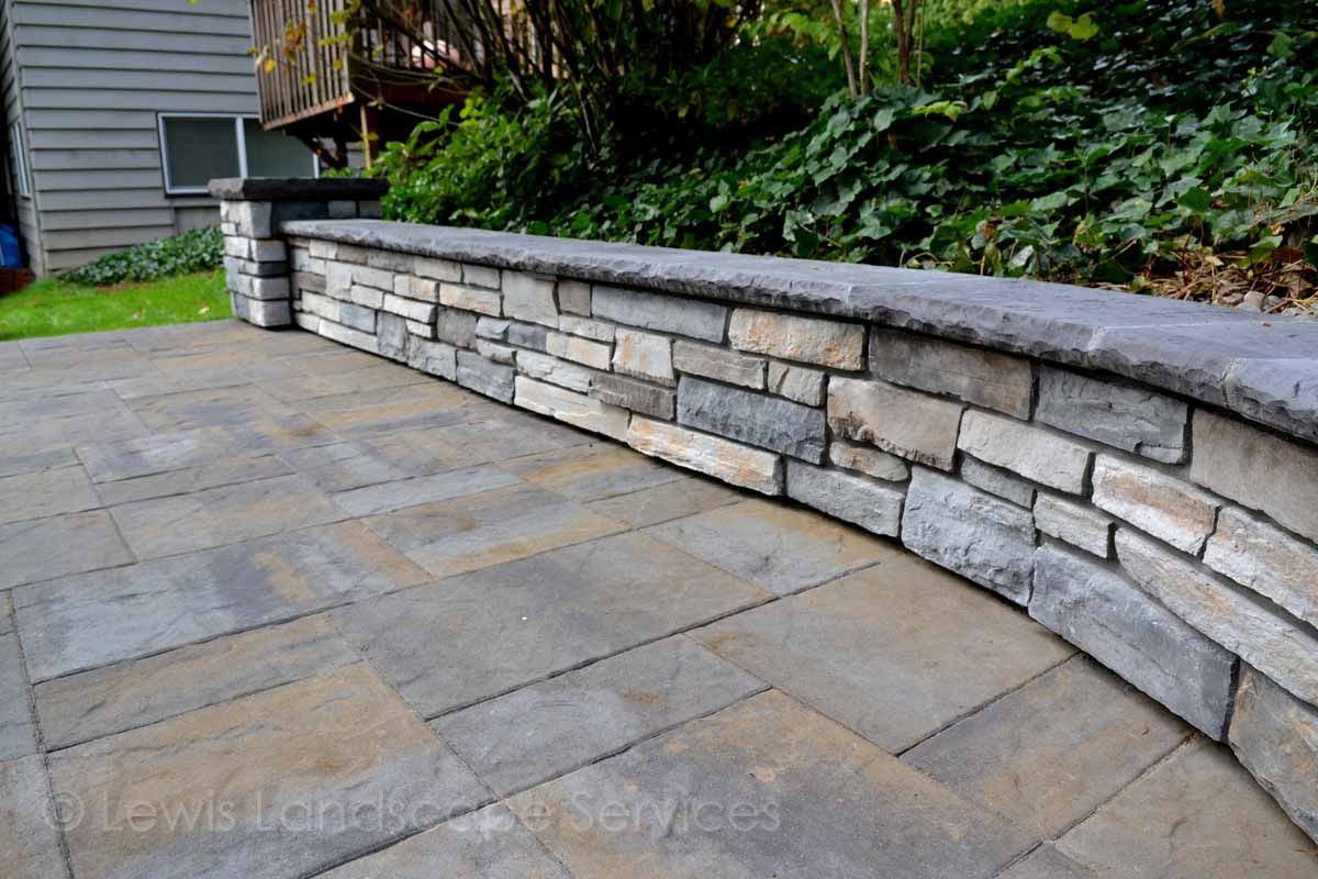 Retaining Wall Installs for E&T Outdoor Pros in LaGrange, GA