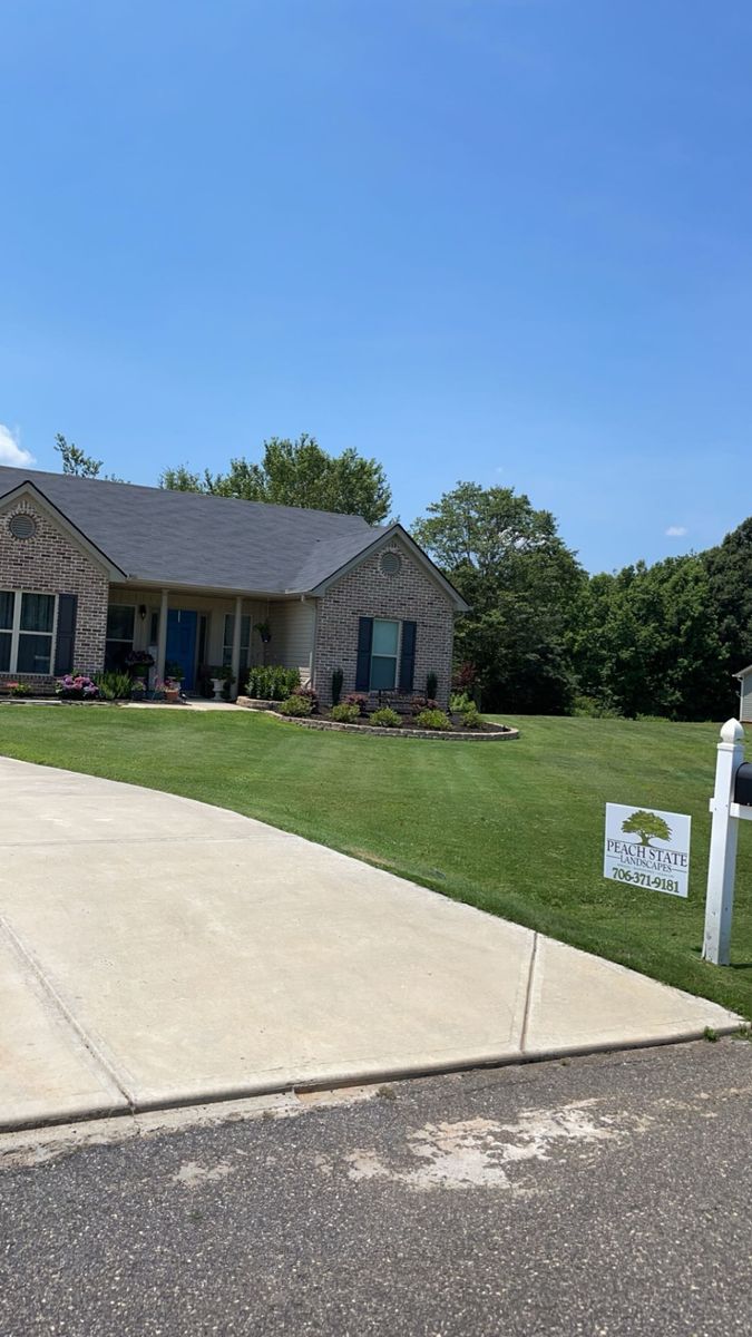 Lawn & Landscape Maintenance for Peach State Landscaping in Hartwell, GA