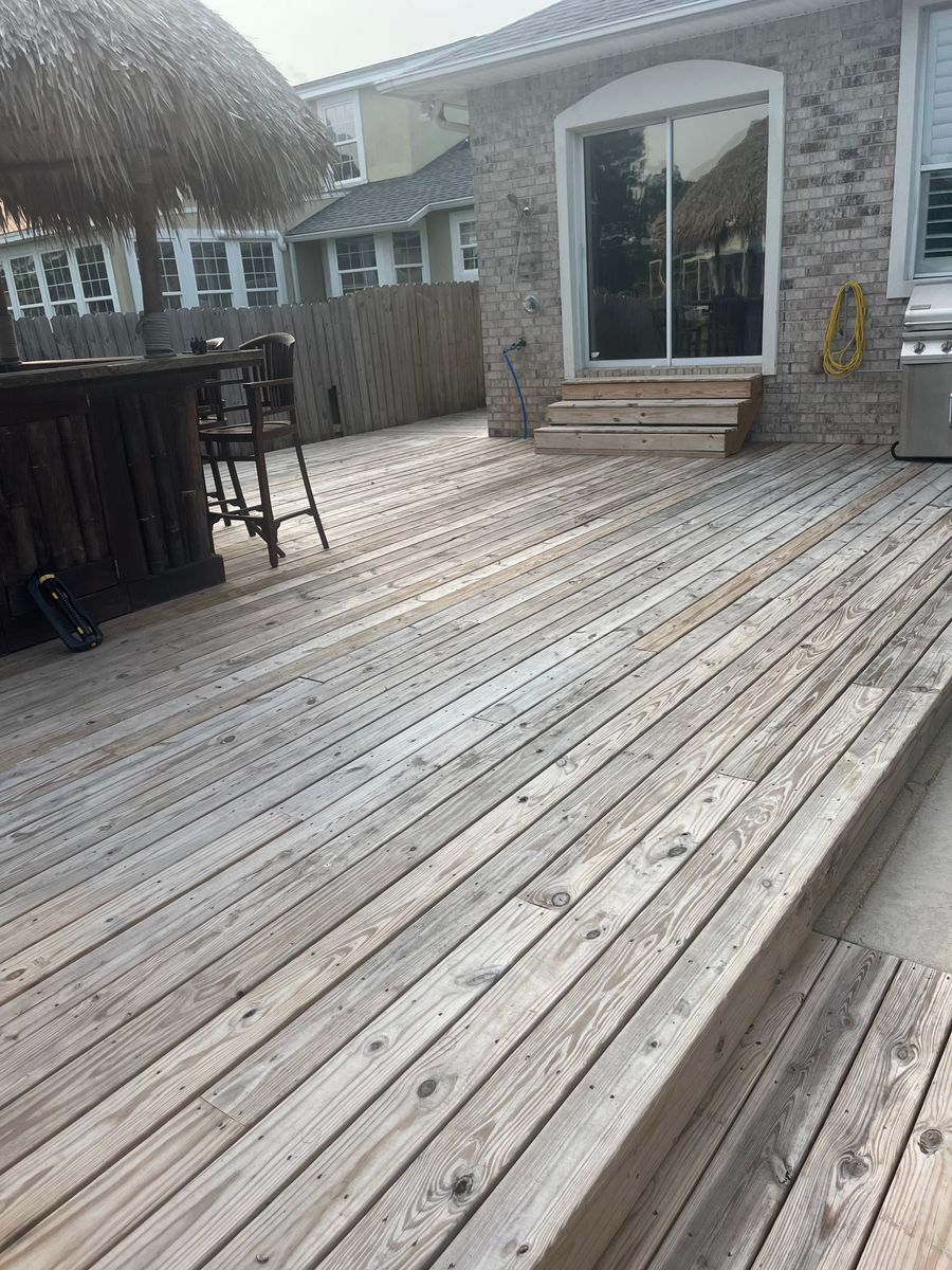 Deck Staining for Frontline Woodcare, LLC in Robertsdale, AL