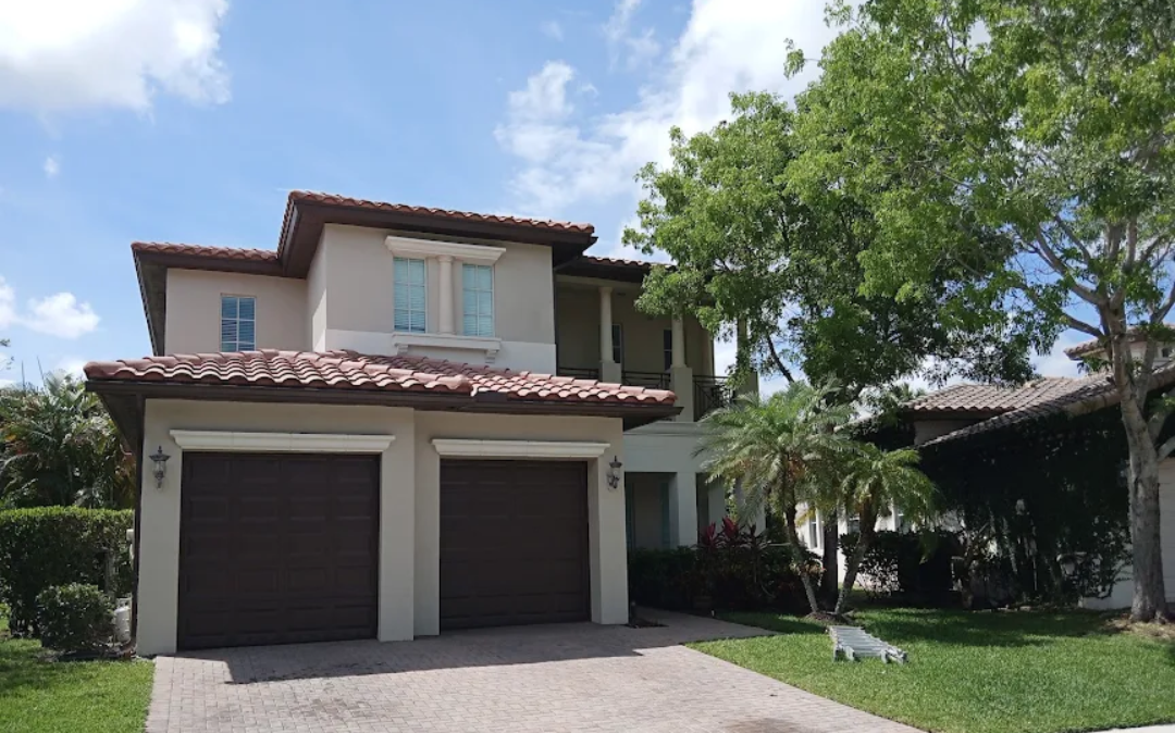 Exterior Painting for Thunder Painting Services in Oakland Park, FL