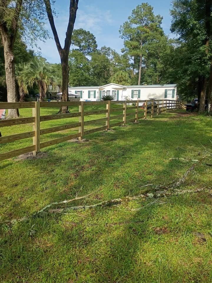 Gate Installation and Repair for Barnes Family Fencing in Graceville, FL