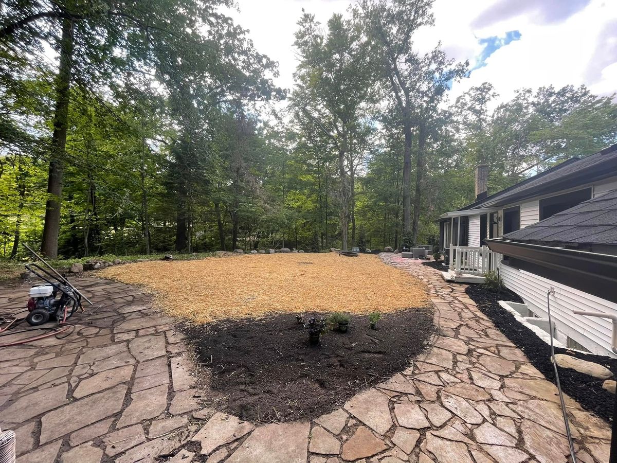 Mulching for Reynoso’s Fencing & Lawn Care in Painesville, OH