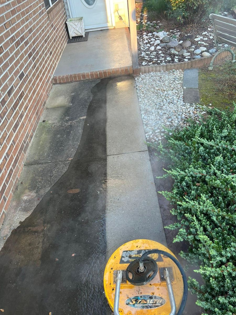 Driveway & Sidewalk Cleaning for JB Applewhite's Pressure Washing in Anderson, SC