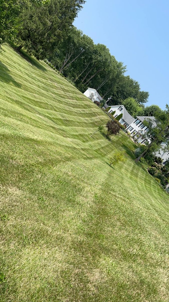 Mowing for Chapmans Lawncare and Landscaping in Connersville, IN