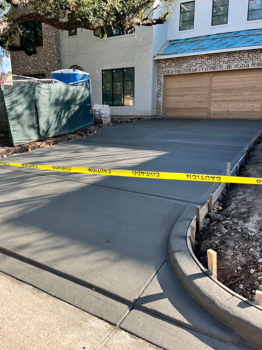 Driveways for BigTex Concrete Construction in Houston, TX