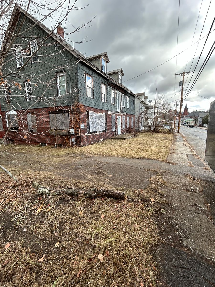 Fall/Spring Cleanups for Harper’s Landscaping & Mowing in Ware, MA