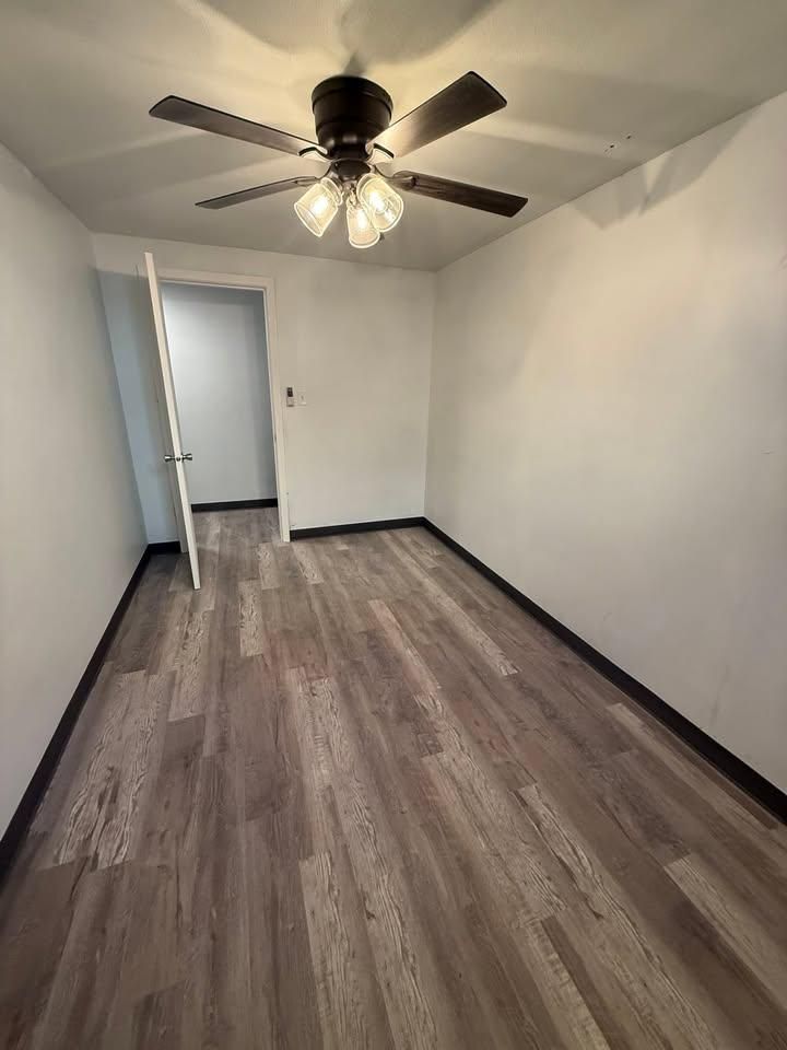 Flooring for Blue Collar Construction and Remodeling in White City, KS