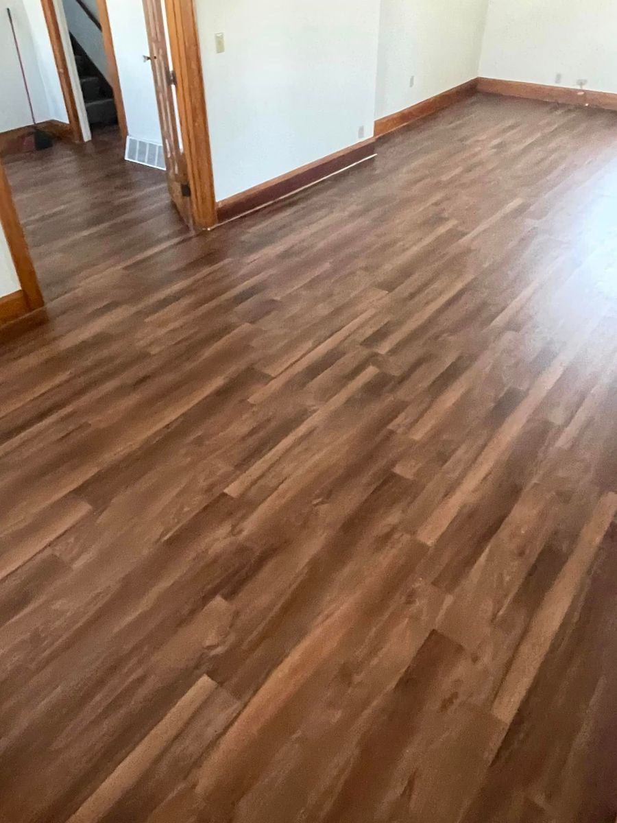 Laminate Flooring for JR Flooring in Steger,, IL