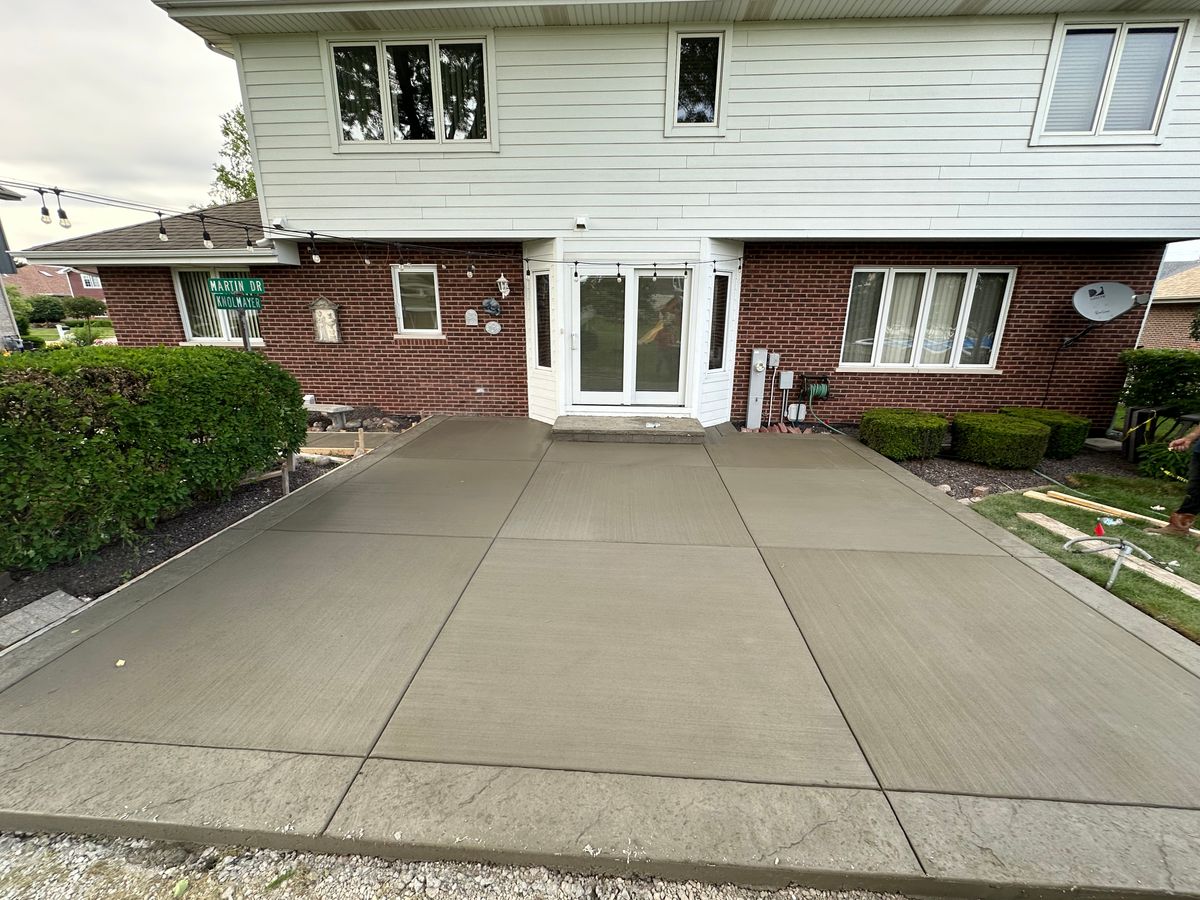 Driveway Installation for Fuentes Concrete Construction in Hammond, IN