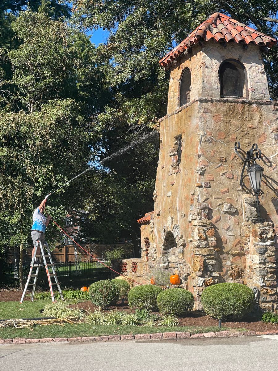 House Washing for See2it Clean in St Louis, MO