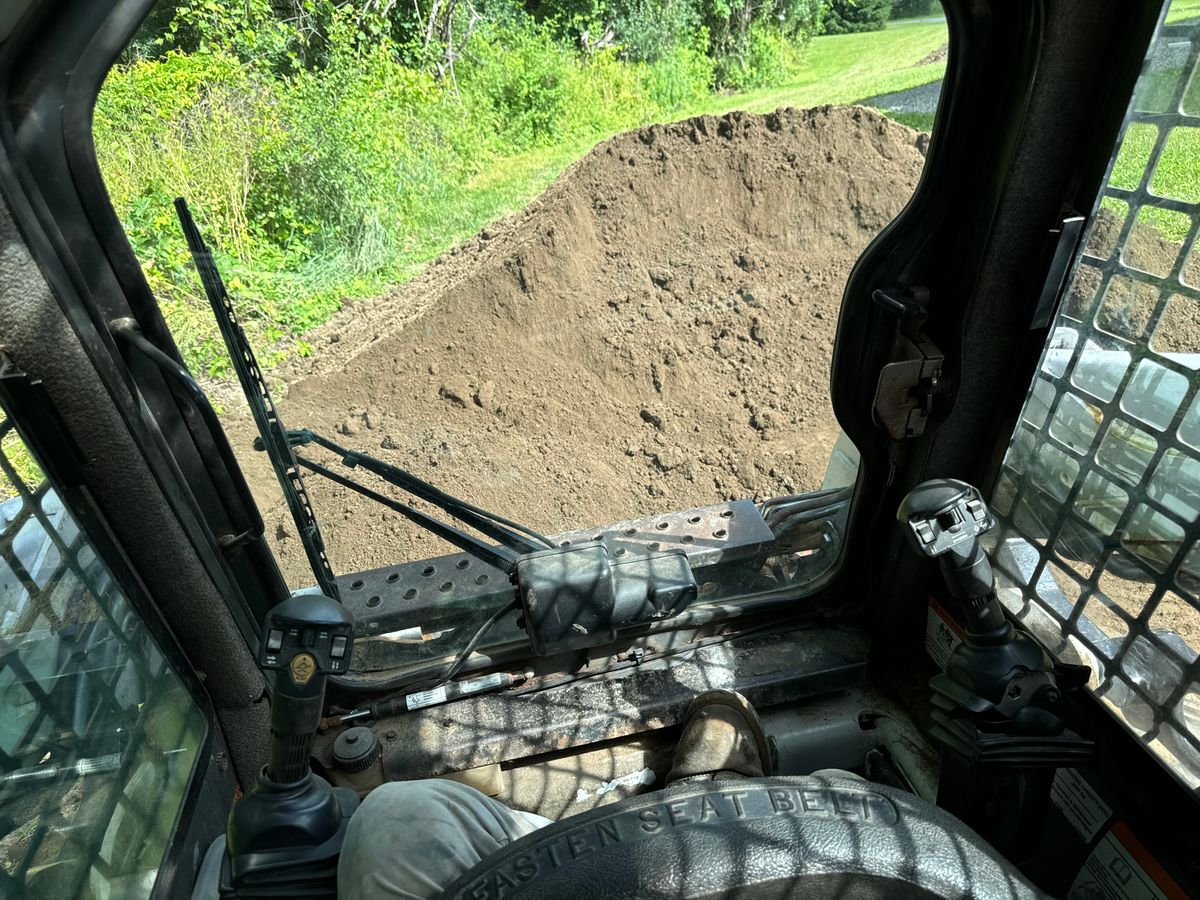 Topsoil/ fill dirt/ mulch/ decorative stone Install & Delivery for Jacob’s Property Maintenance   in Dutchess County, NY