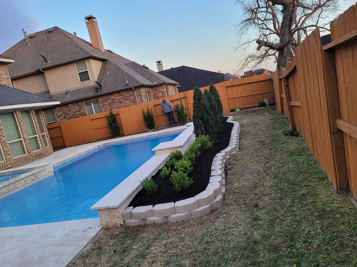 Mulch Installation for Right Choice Landscaping LLC in Houston, TX