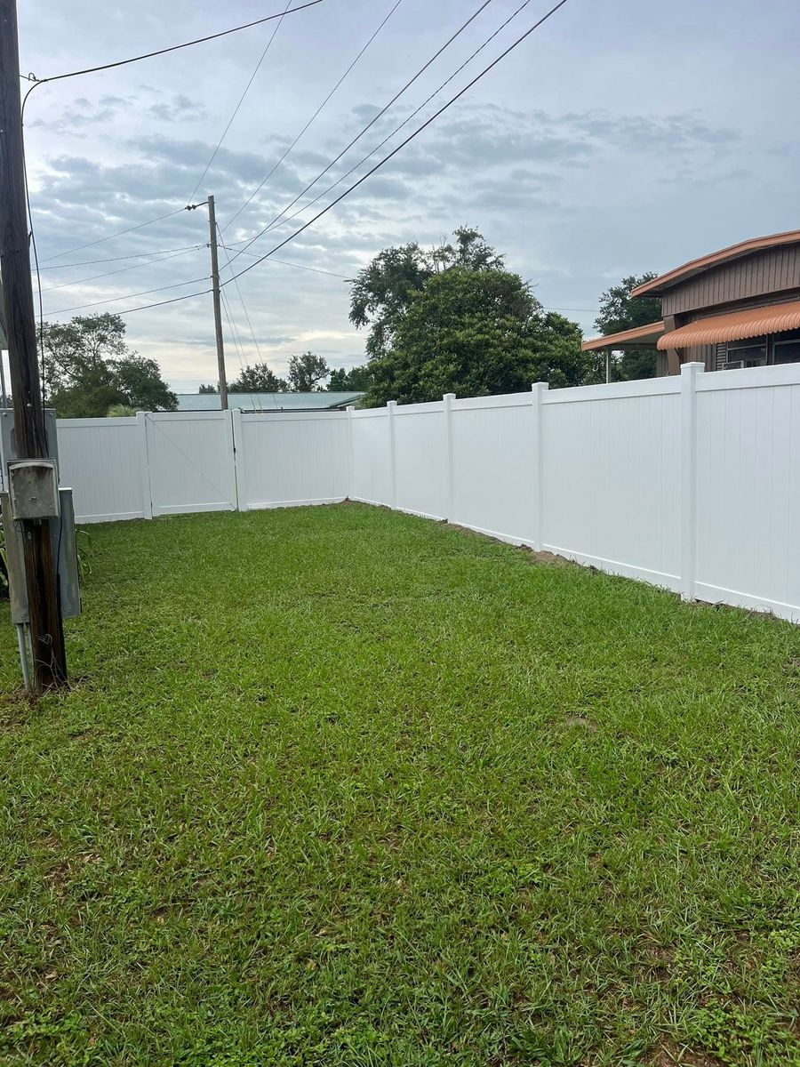 Vinyl Fencing for Polk’s Finest Fencing LLC in Lakeland, FL