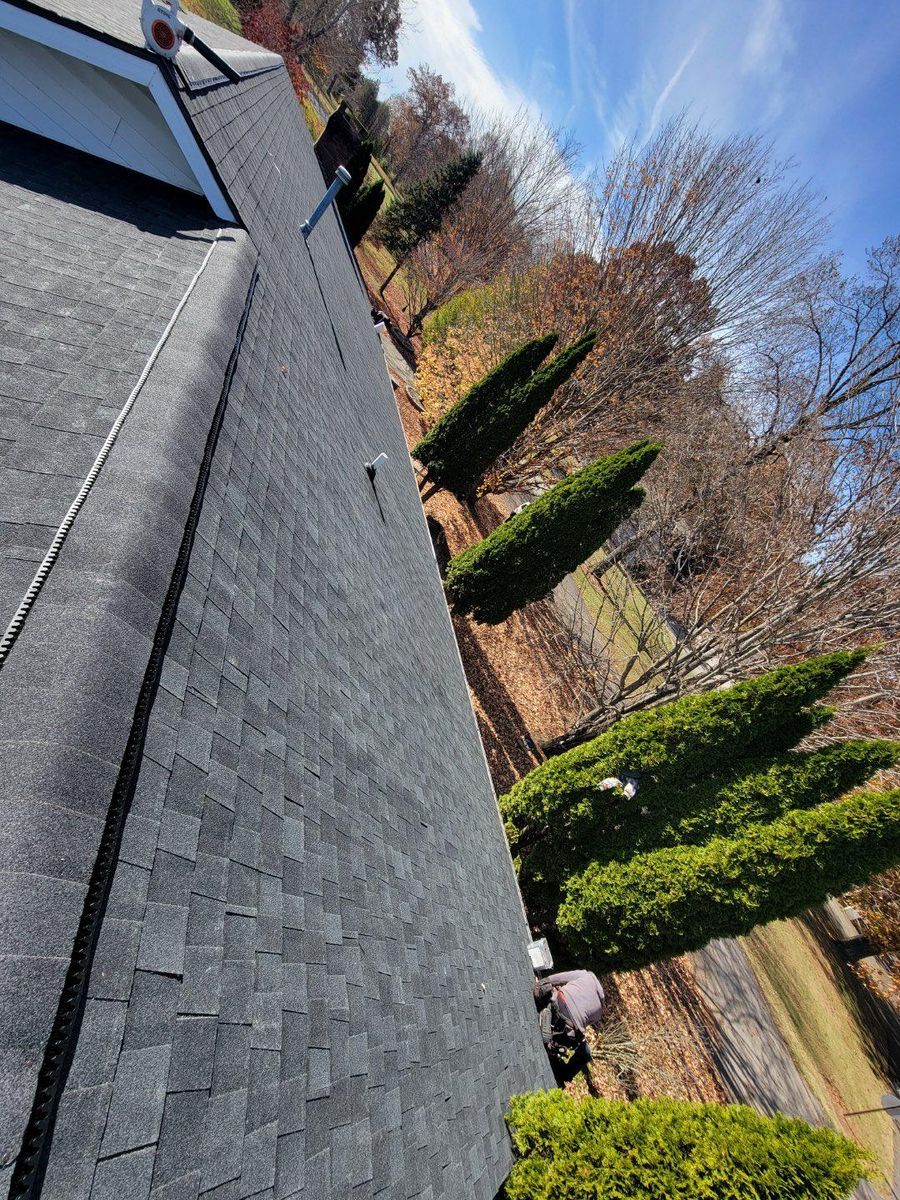 Shingle Roofing systems for KY Gutter Pro & Specialty Roofing Systems in Monticello, KY