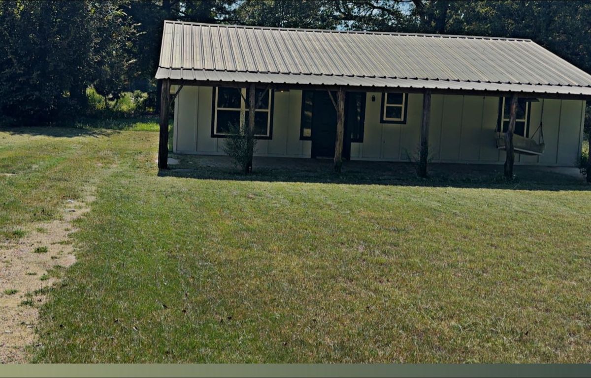 Weeding for RJ Power Washing & Landscaping in Mabank, TX