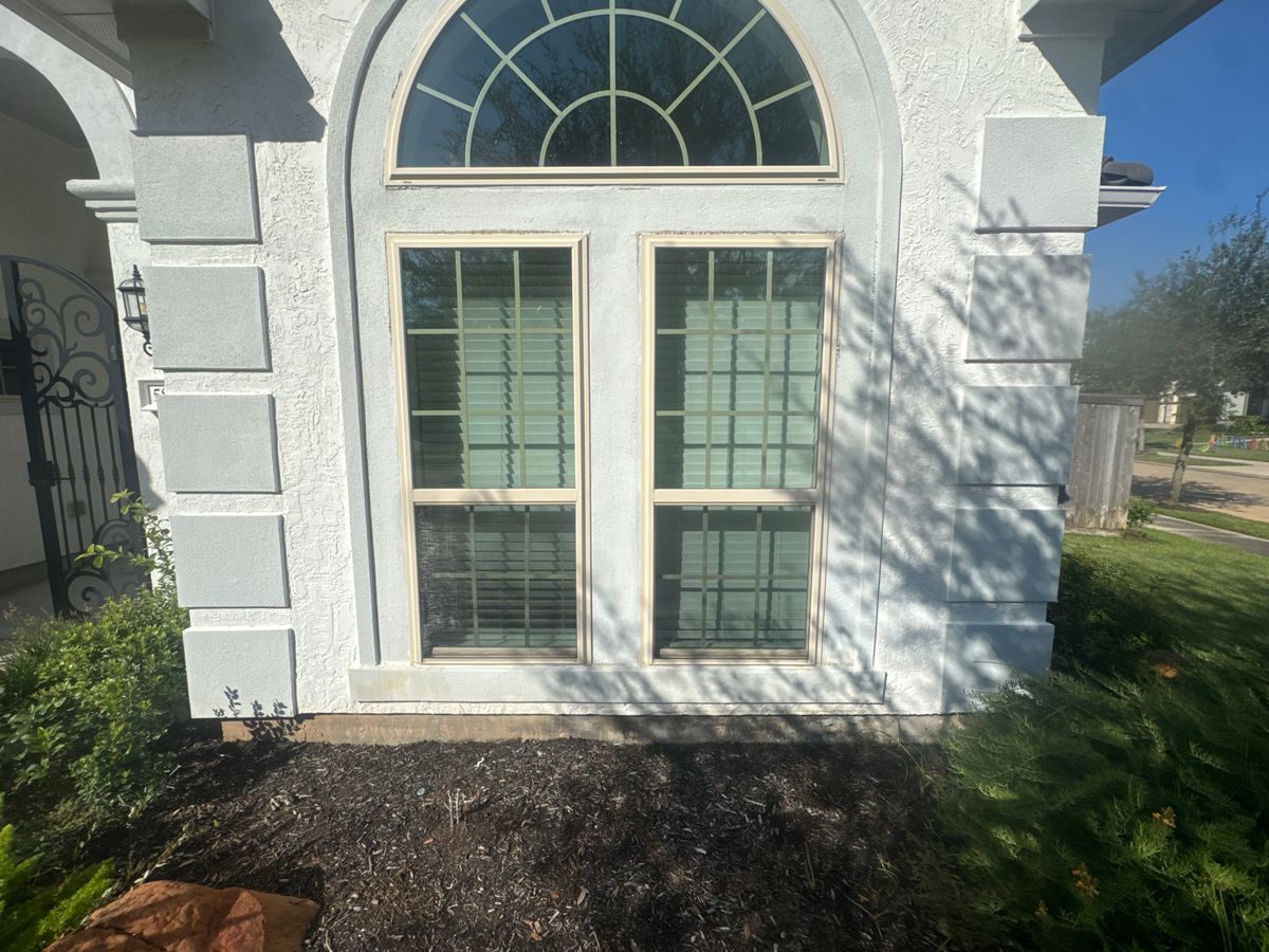 Residential Window Cleaning for Power Pressure Wash in Houston, TX