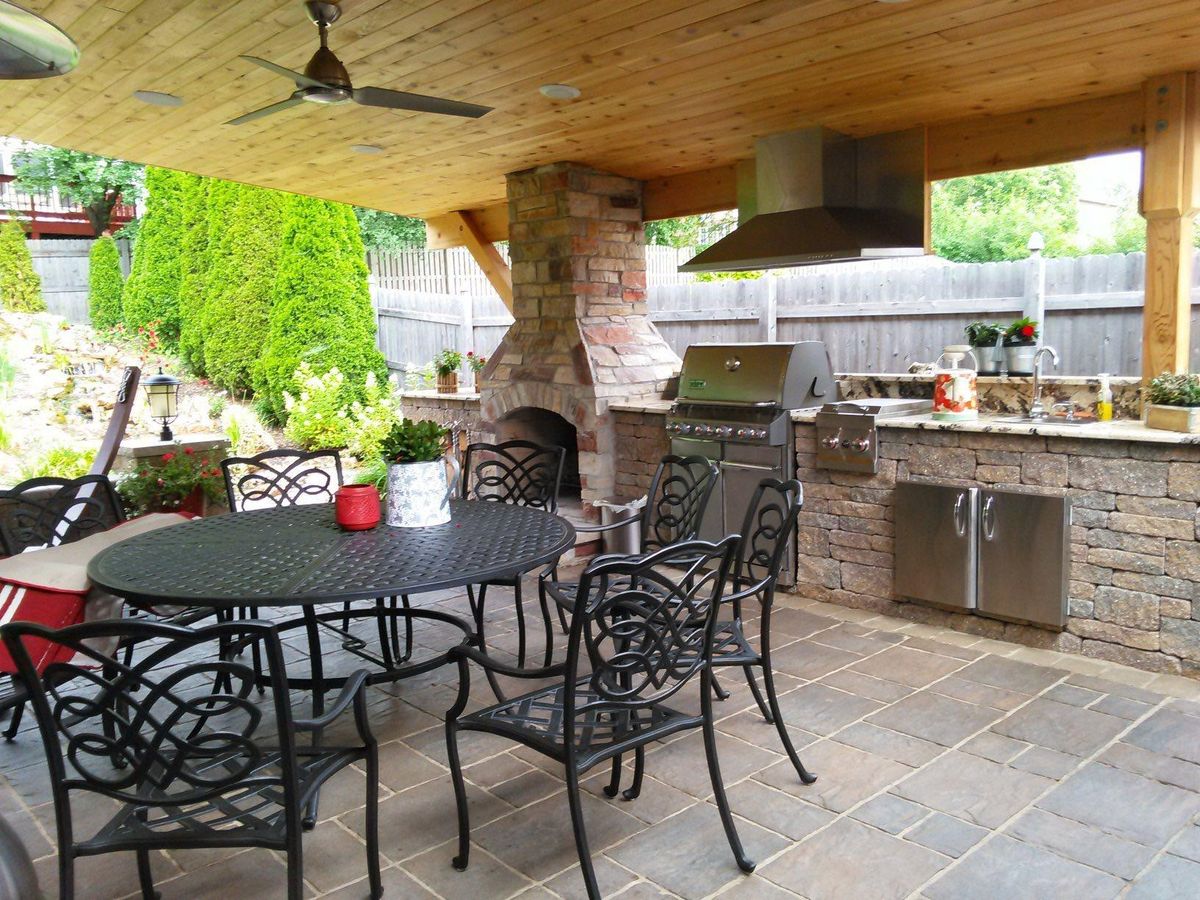 Patio Design & Construction for Alvarez Pavingstone INC. in Lyons, IL