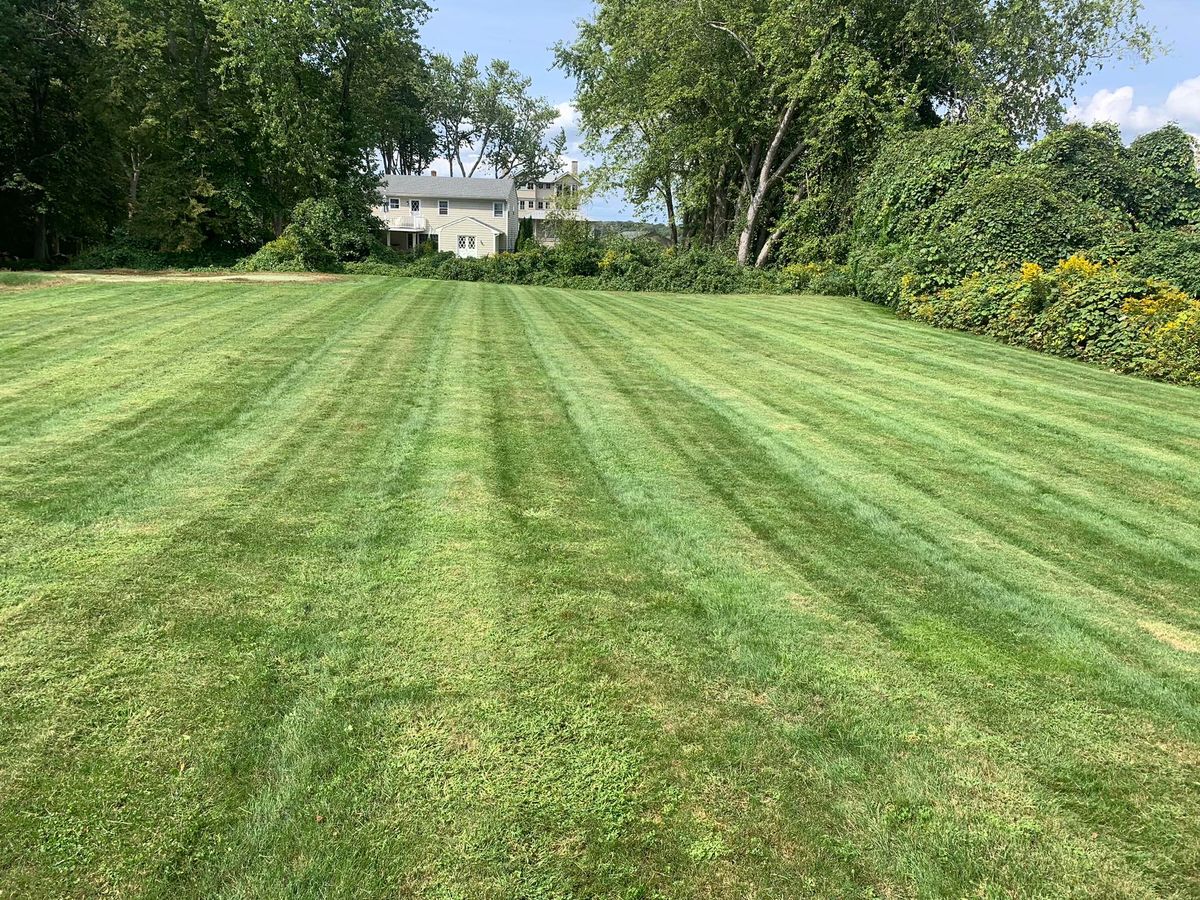 Lawn Mowing and Maintenance for Murray Mowing and More in Ashaway, RI