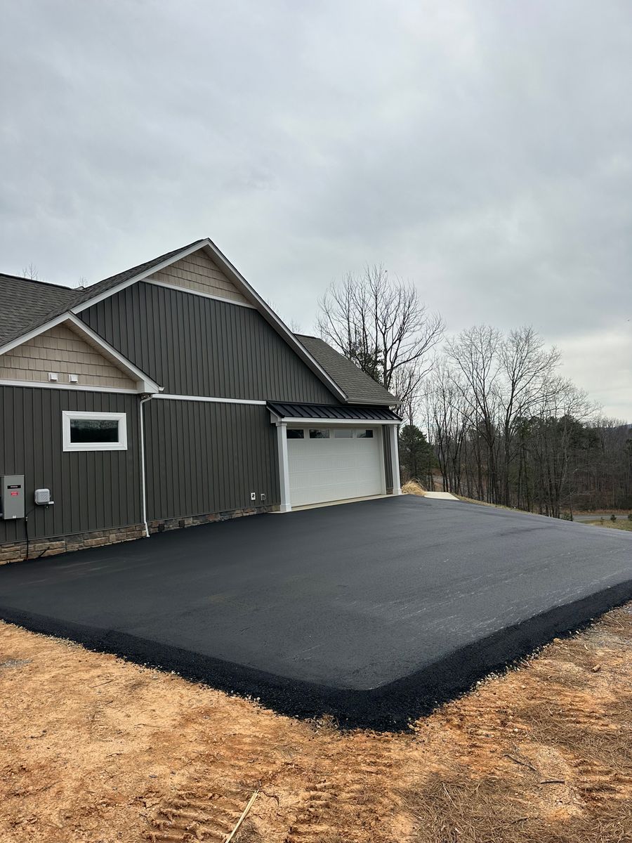 Asphalt Driveways for James R Carter Paving in Roanoke, VA