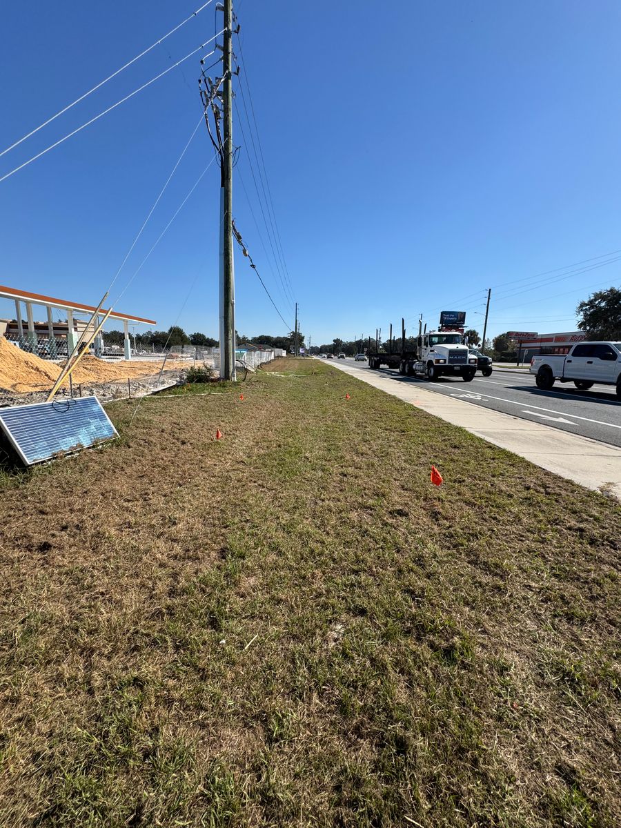 Commercial Property Maintenance for Village Lawn Services LLC in Lake Panasoffkee, FL