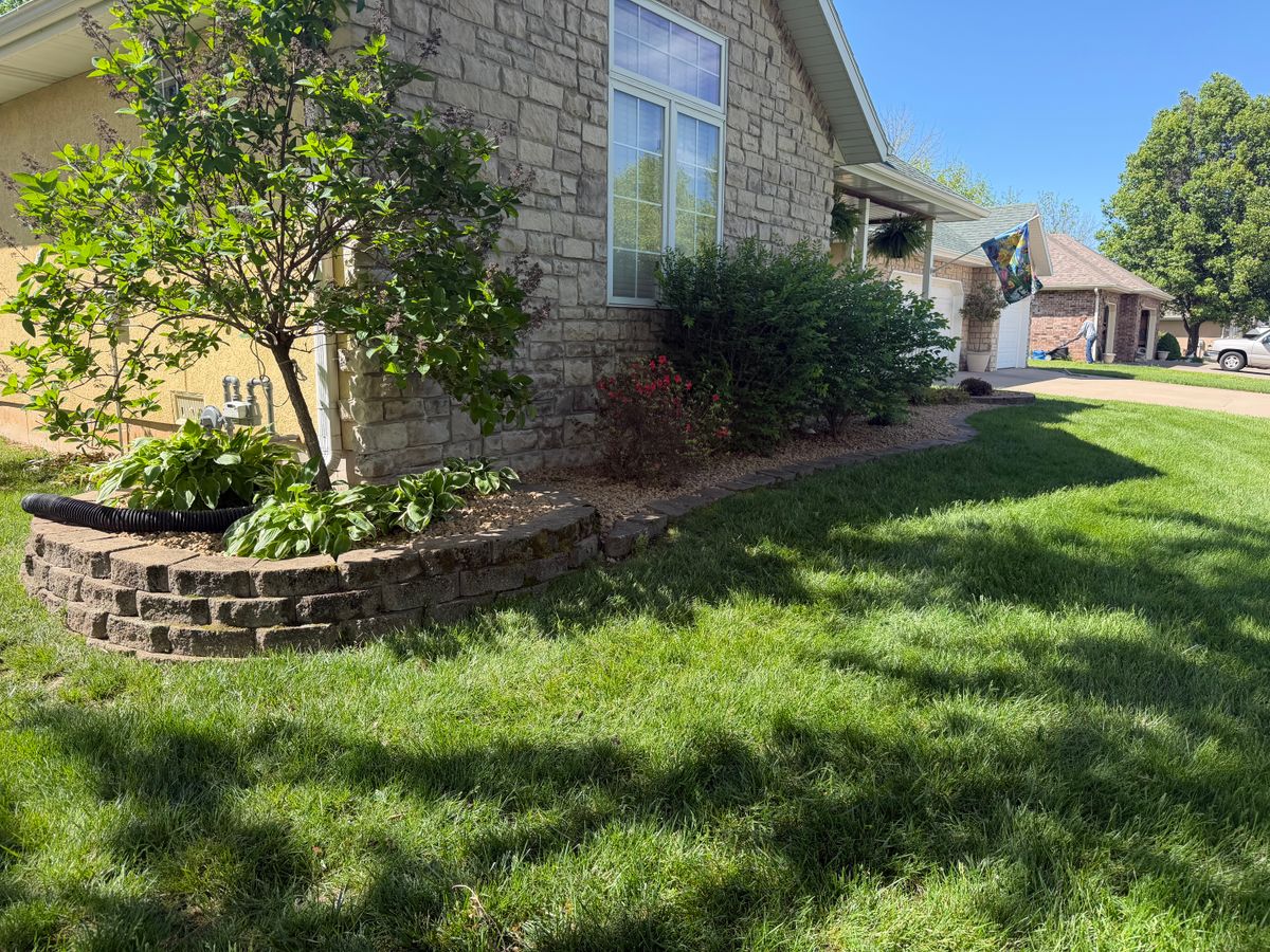 Landscape Design for Mowraculous Lawn Care LLC in Republic, MO