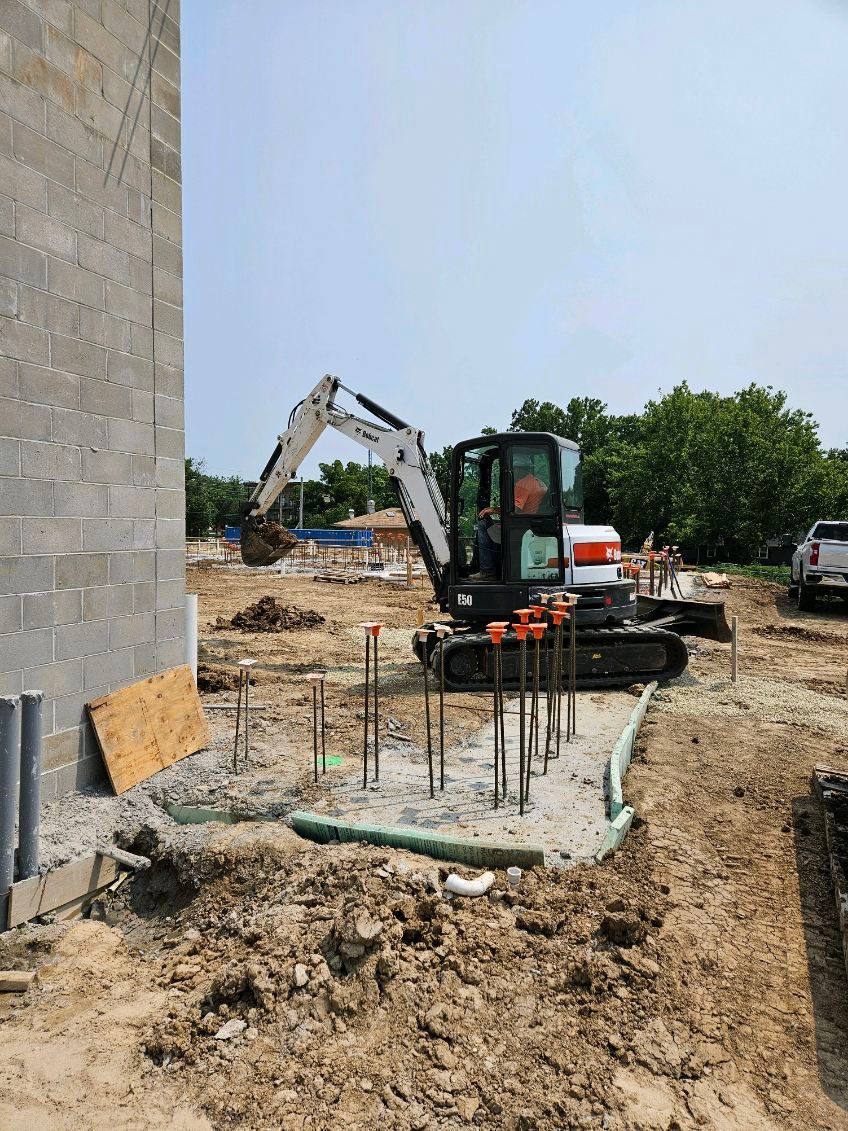 Trenching for L&T Excavating in Topeka, KS