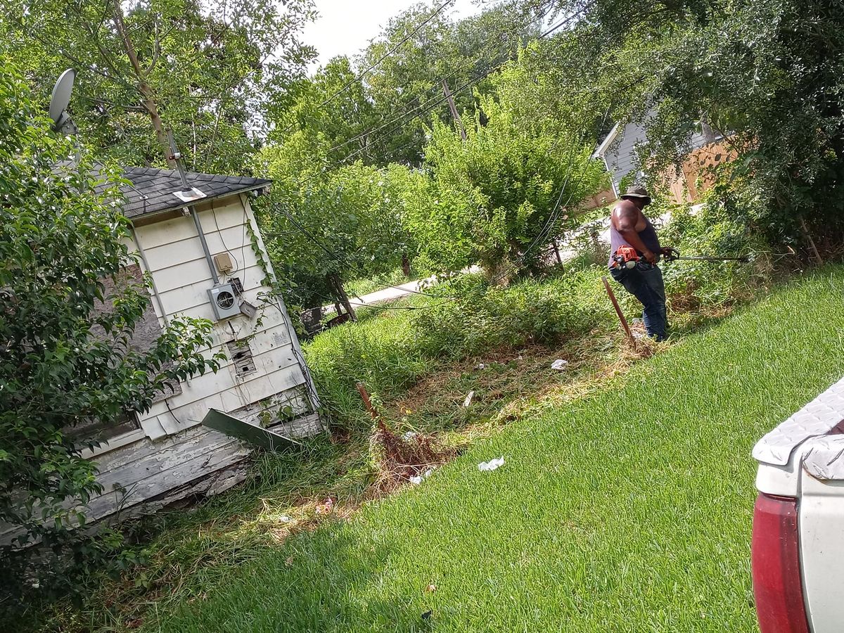 Yard Work for Outlaw Landscaping & Transport Company in Houston, TX