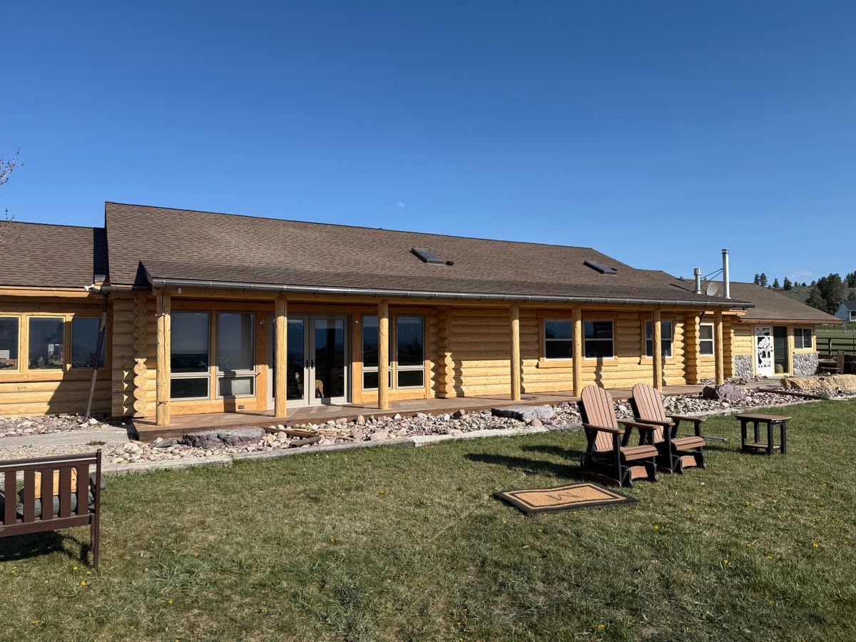 Log replacement and repair. for Wild West Log home specialists in Corvallis, MT