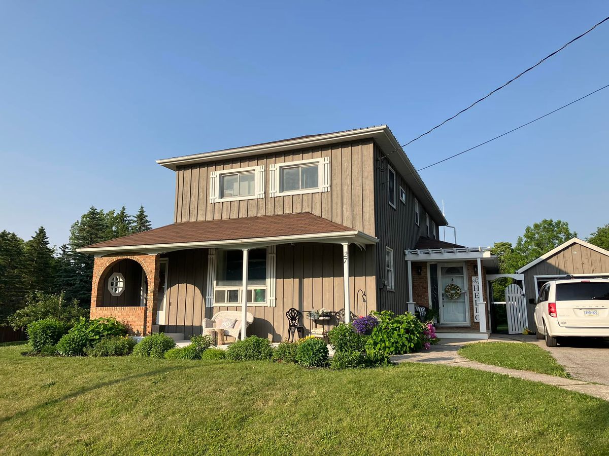 Deck Brightening and Staining for Lindsay Student Painters in Lindsay, Canada