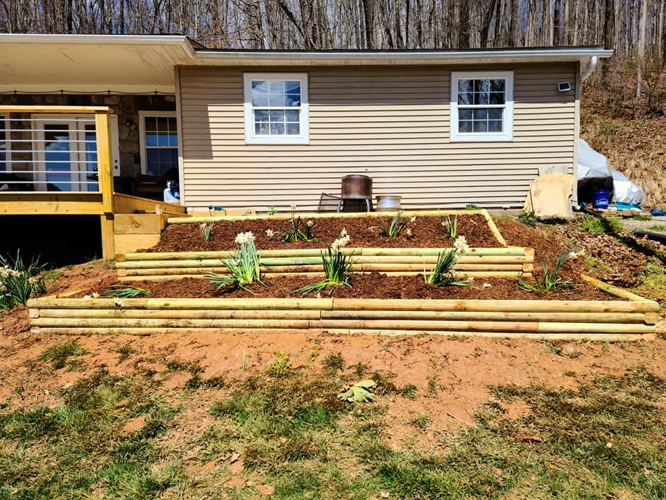 Mulch Installation for Platas Landscaping & Tree Service in Clyde, NC