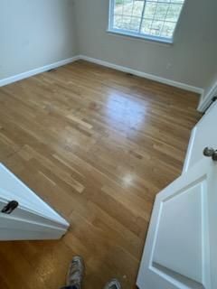 Floor Installation for DV Flooring Company LLC in High Ridge, MO