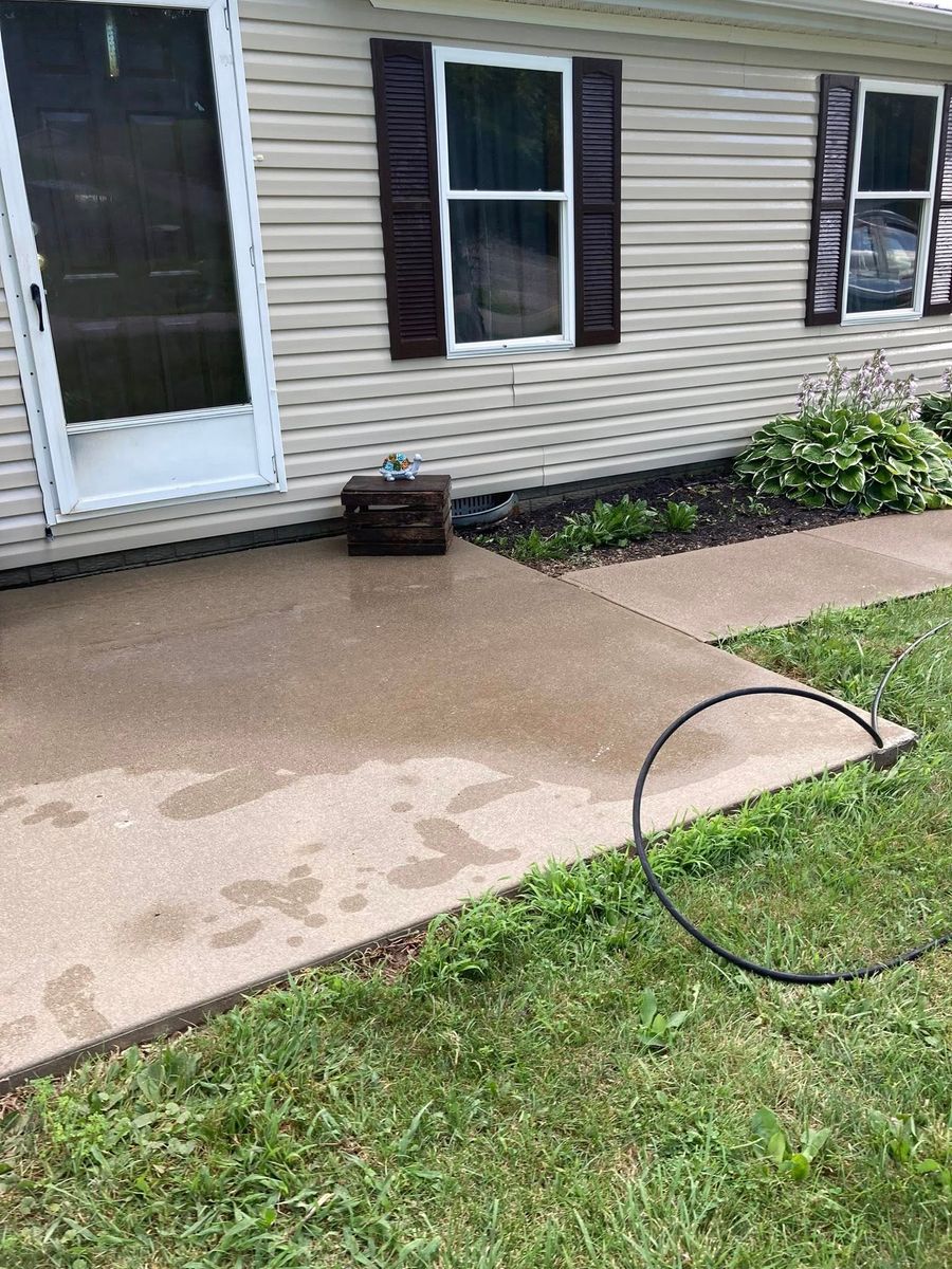 Deck and Patio Cleaning for Superior Water Solutions, LLC in Caldwell, OH
